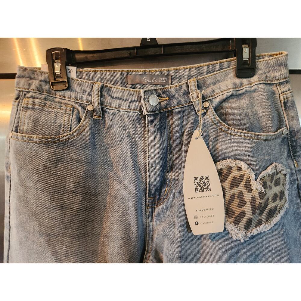 Light Blue Boyfriend Jeans with Leopard Heart Patches - Picture 3 of 10